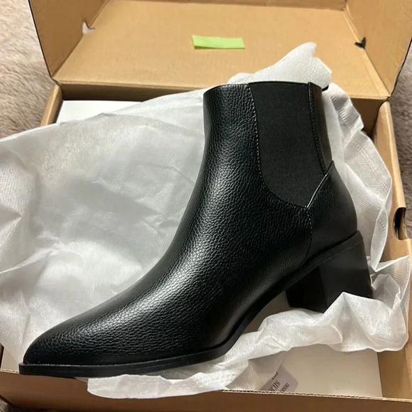 VETASTE  Pointed Toe Stacked Chunky Block Heel Ankle Boots Faux Leather 7.5 - Picture 4 of 10